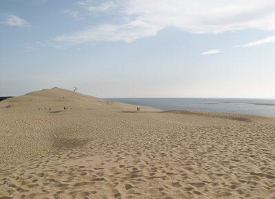 Les pieds dans le sable doré de la Dune du Pilat