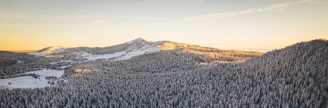 Voyage à la neige : Raquettes et bien-être dans le Jura