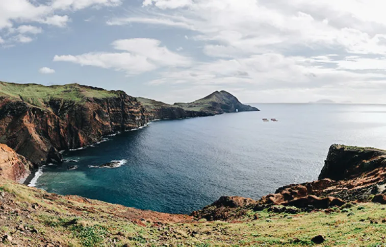 adobestock_76198105madere-2