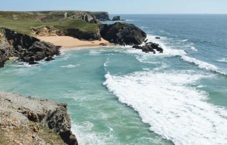 plage-falaises-belle-ile-mer-psaintjean