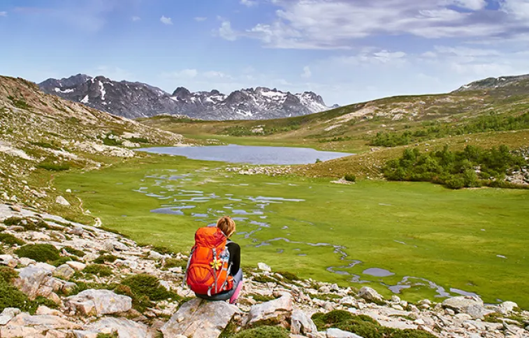 randonneur-parc-naturel-adobestock