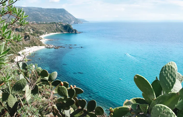 calabre-cabo-vaticano-adobestock