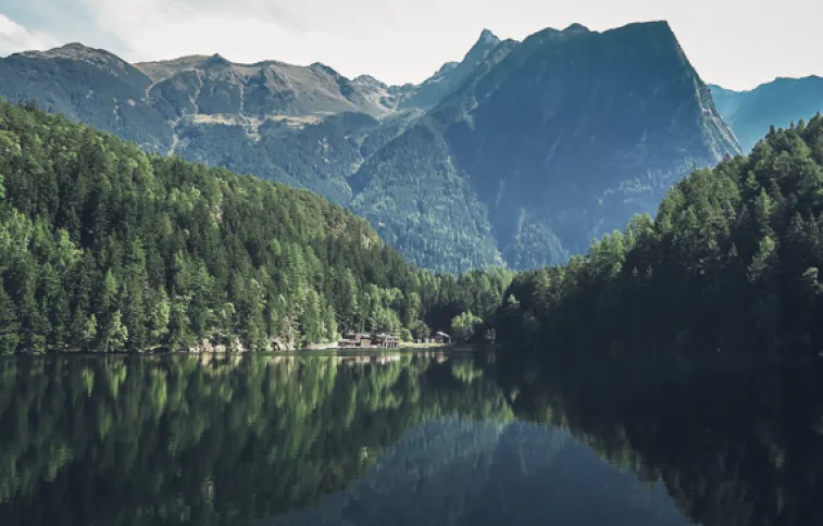 © paulgilmore lac-autriche-unsplash