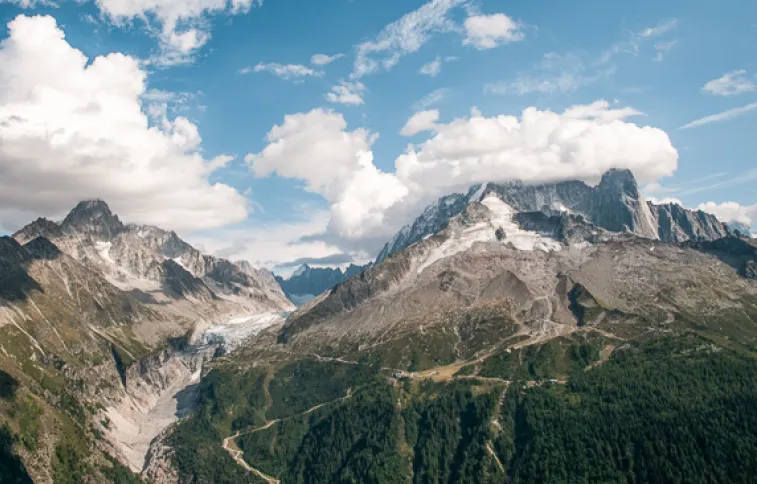 lac-blanc-chamonix-mont-blanc-unsplash