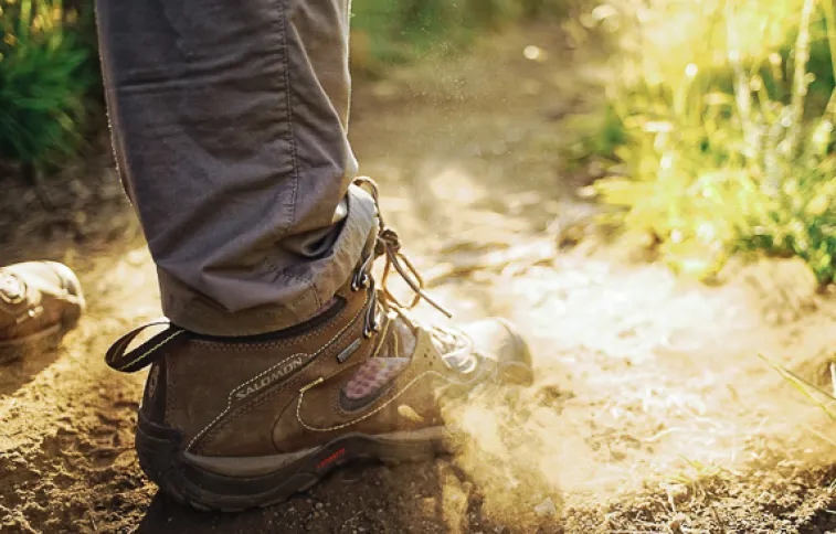 rando-chemin-chaussures-unsplash