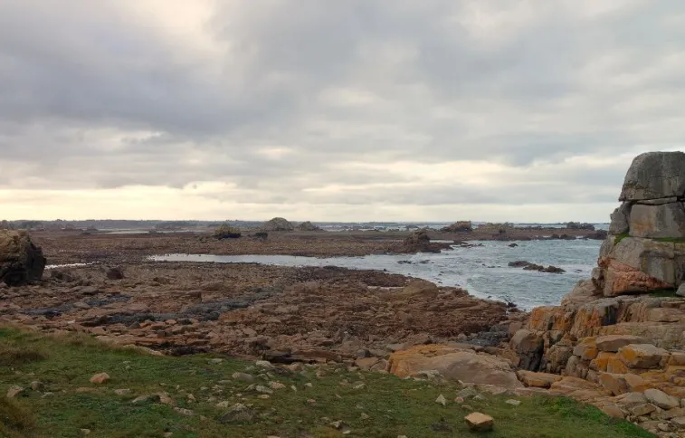 gouffre_plougrescrant_maison