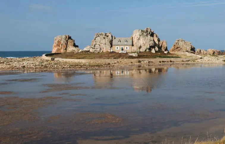 gouffre_plougrescrant_maison