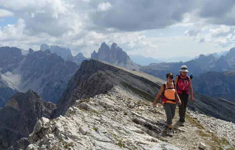 Randonneurs Val di Landra, Dolomites, Italie