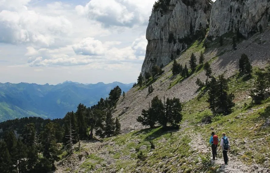 cirque-lescun-pays-basque-pyrenees-