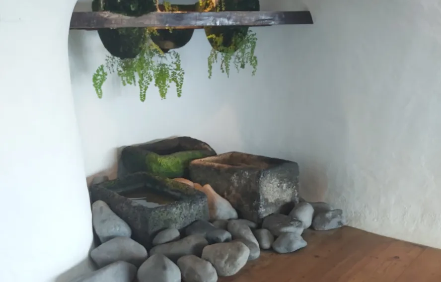 Décoration de la salle du Mirador del Rio