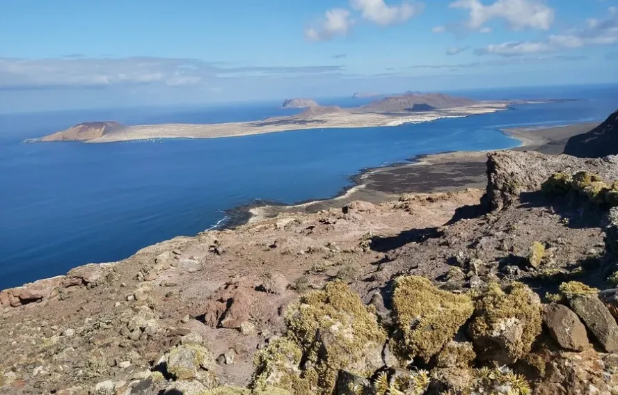 Le Mirador sur la Graciosa lors de la rando Vallée de Guinate