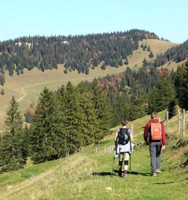 haut-jura-randonner-adobestock-photophil