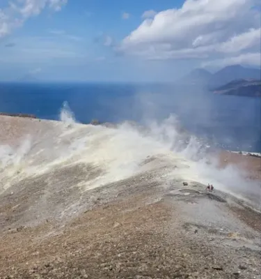 Cratère Vulcano dans les iles eoliennes
