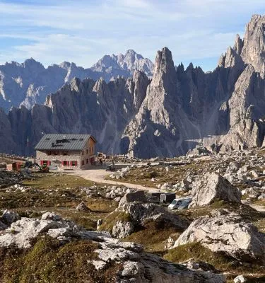 dolomites-trecime-refuge