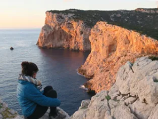 Les côtes de Sardaigne au coucher de soleil - ABournerie