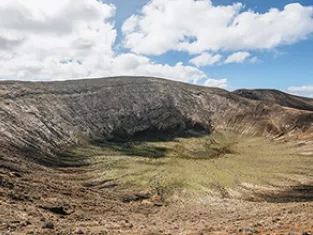 AdobeStock La Caldera Blanca, sur l'île de Lanzarote aux Canaries