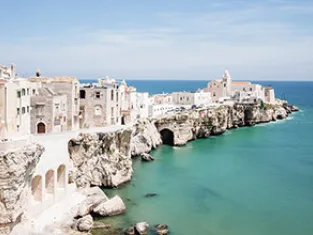 Randonnée dans les Pouilles, au sud de l'Italie - IstockPhoto