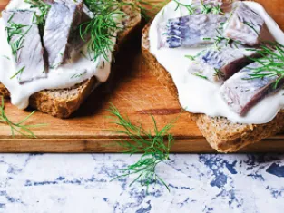 adobestock ziashusha Tartine de hareng fumé norvégien