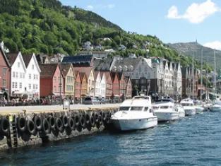 F. Weber Le quartier de Bryggen