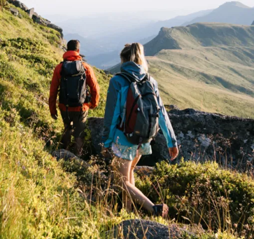 FabienVoileau randonneurs dans les monts du cantal