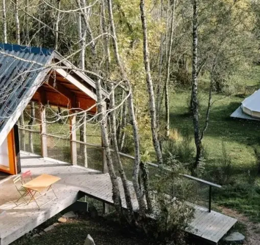 cabanes-combrailles-chaine-puys-massif-central