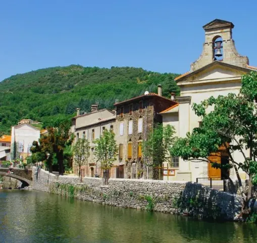 eglise-bord-riviere-cevennes-meridionales